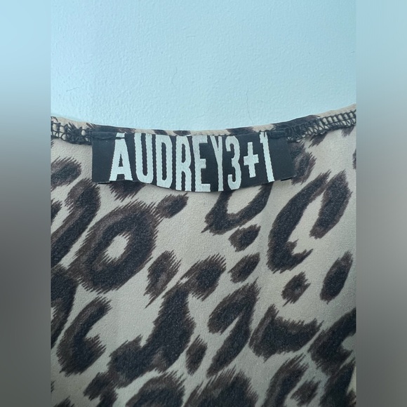 LIKE NEW CHEETAH SATIN COWL NECK - Picture 9 of 12